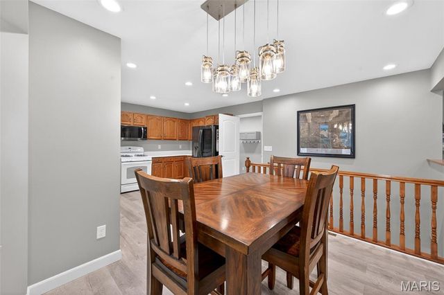 1464 Snowbird Lane, O'fallon, MO 63366