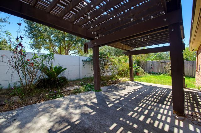 13406 Quail Landing Lane, Rosharon, TX 77583