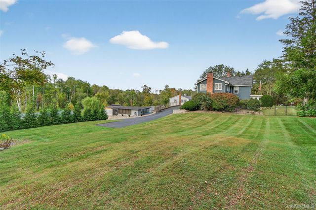 23 S Creek Road, Staatsburg, NY 12580