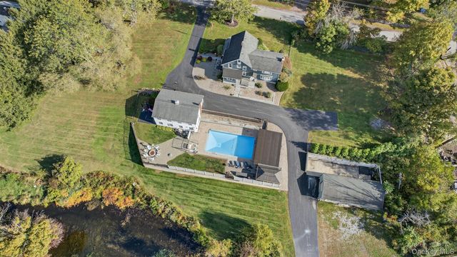 23 S Creek Road, Staatsburg, NY 12580