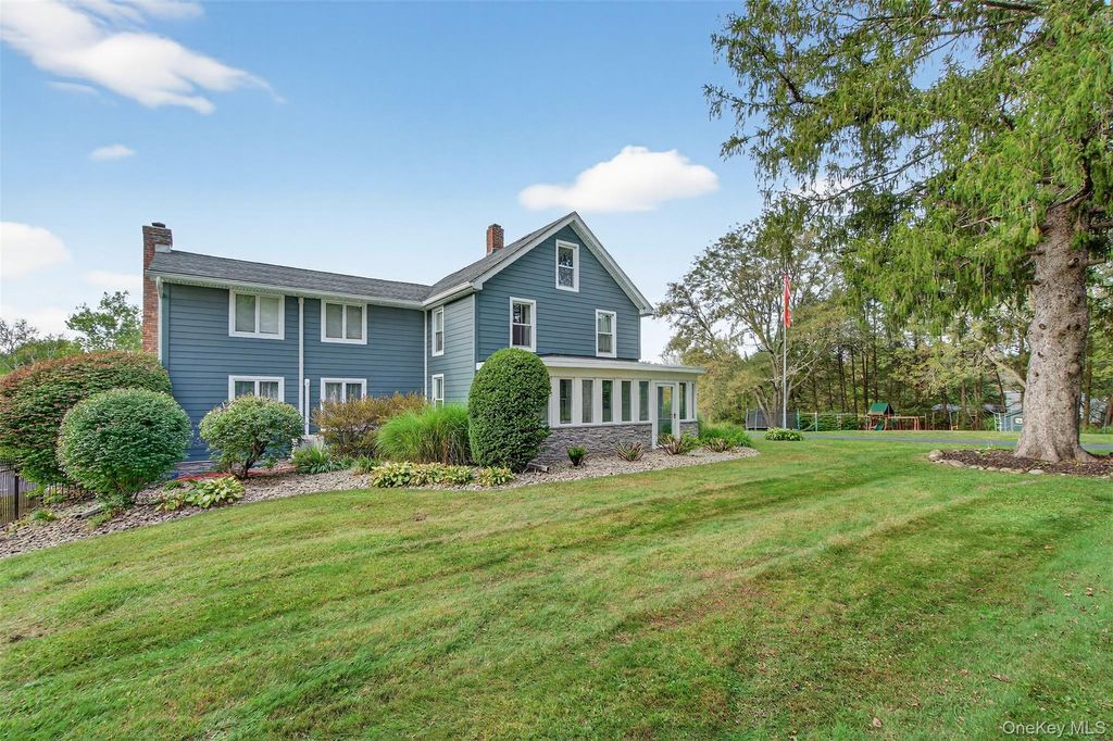 23 S Creek Road, Staatsburg, NY 12580
