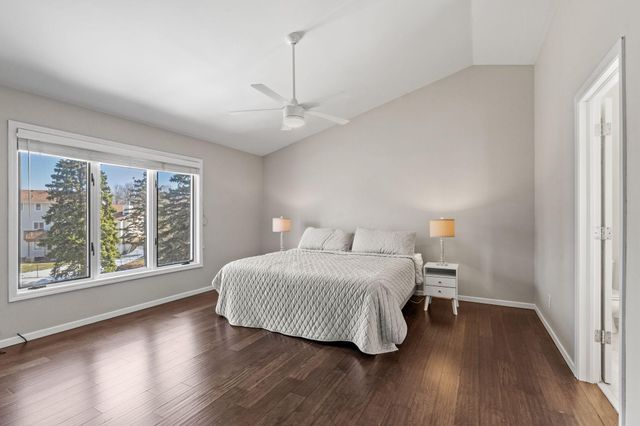 10830 46th Place N, Plymouth, MN 55442