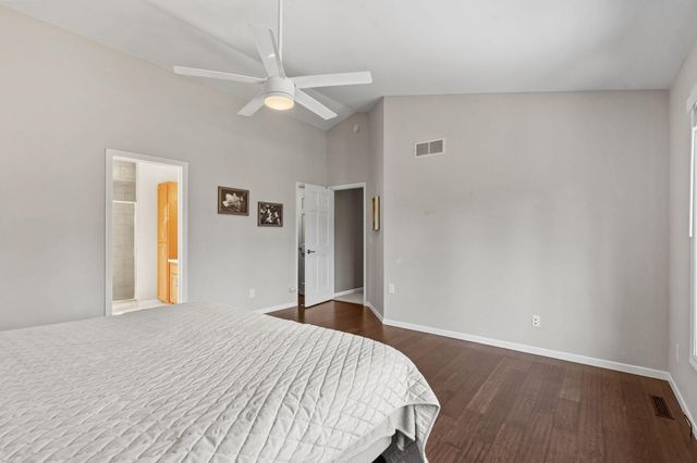 10830 46th Place N, Plymouth, MN 55442