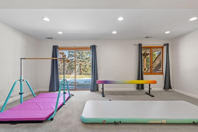 10830 46th Place N, Plymouth, MN 55442