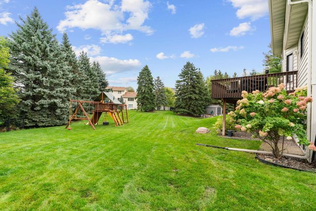 10830 46th Place N, Plymouth, MN 55442