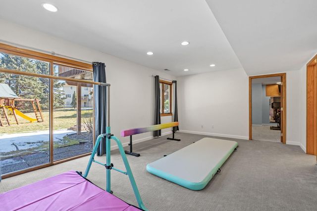 10830 46th Place N, Plymouth, MN 55442