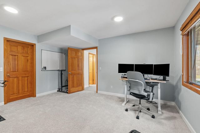 10830 46th Place N, Plymouth, MN 55442