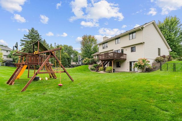 10830 46th Place N, Plymouth, MN 55442