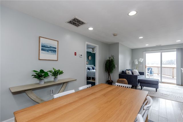 422 Lake Shore Drive, Warwick, RI 02889