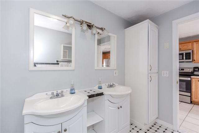 422 Lake Shore Drive, Warwick, RI 02889