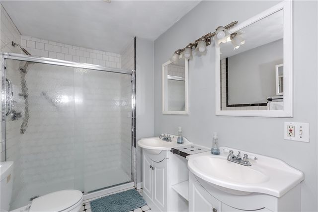 422 Lake Shore Drive, Warwick, RI 02889