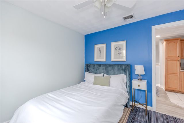 422 Lake Shore Drive, Warwick, RI 02889