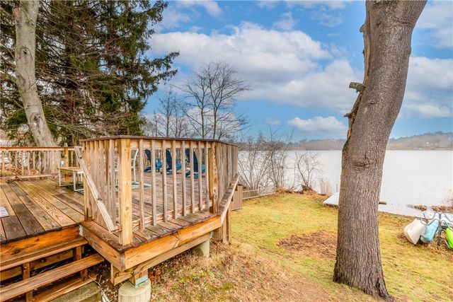 422 Lake Shore Drive, Warwick, RI 02889