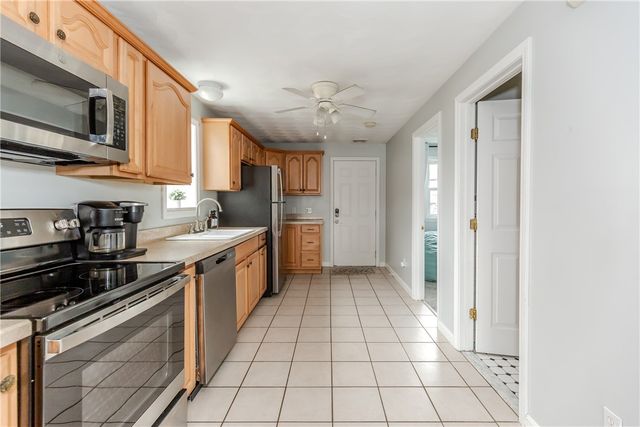 422 Lake Shore Drive, Warwick, RI 02889