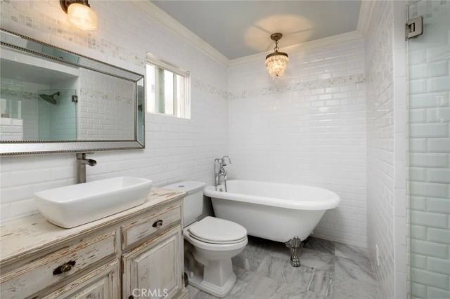 331 Walnut Street, Newport Beach, CA 92663