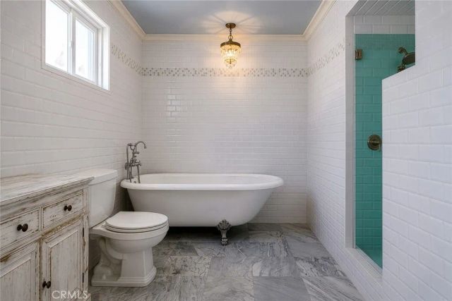 331 Walnut Street, Newport Beach, CA 92663