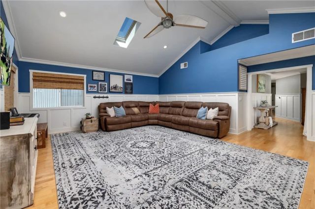 331 Walnut Street, Newport Beach, CA 92663