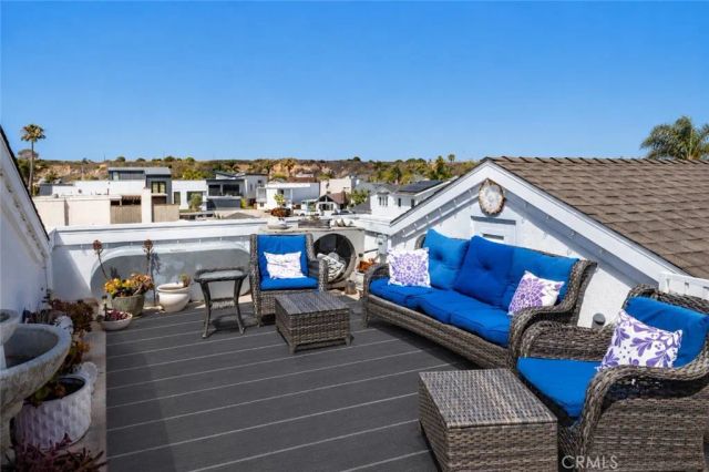 331 Walnut Street, Newport Beach, CA 92663