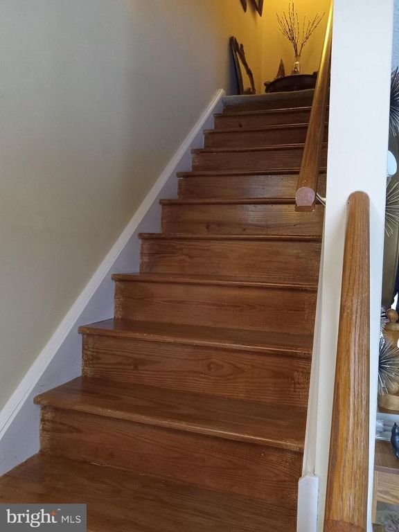 Image 16 of property listing at 178 WELLINGTON TER #13-A, Lansdale, PA 19446