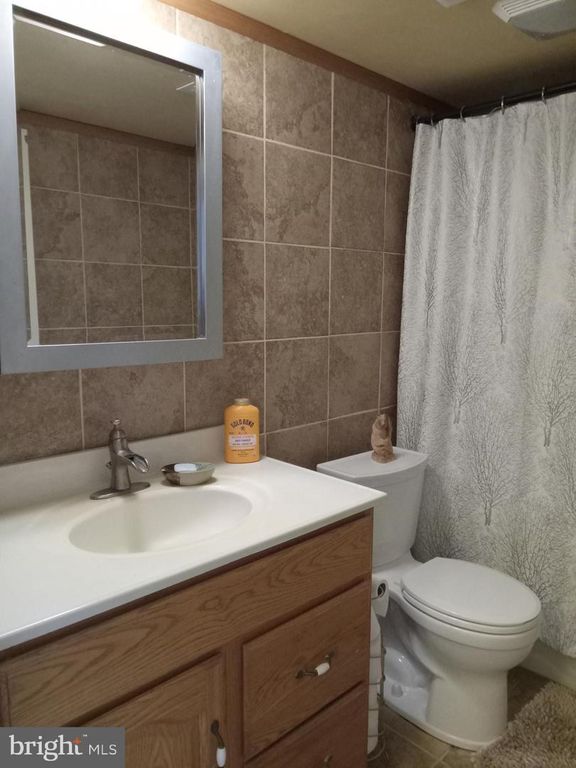 Image 22 of property listing at 178 WELLINGTON TER #13-A, Lansdale, PA 19446