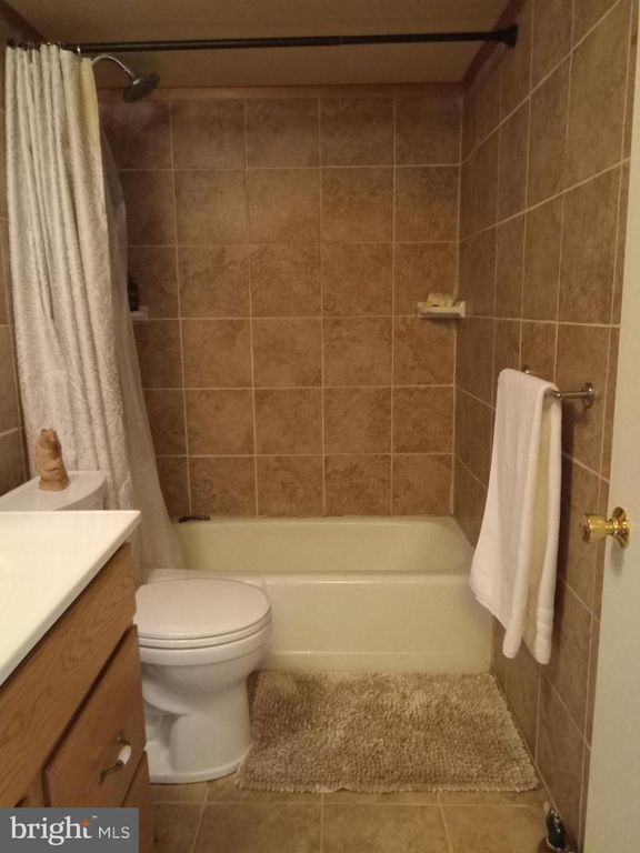 Image 23 of property listing at 178 WELLINGTON TER #13-A, Lansdale, PA 19446