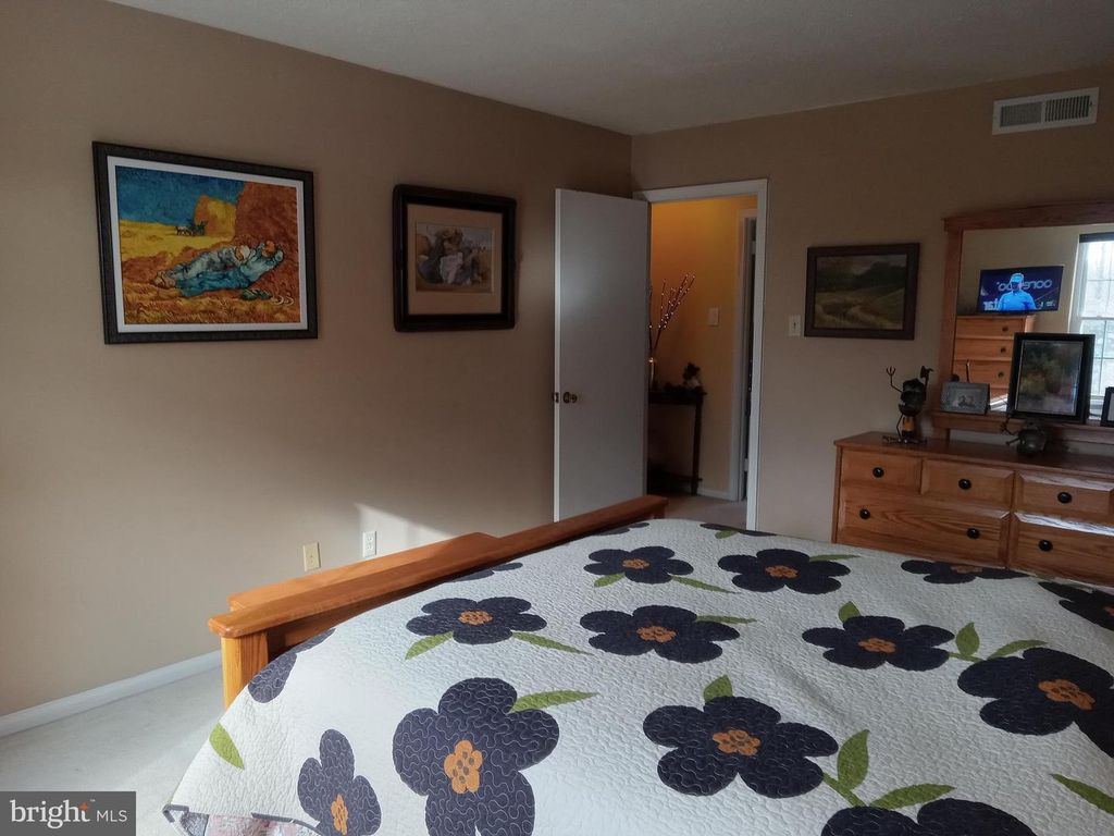 Image 26 of property listing at 178 WELLINGTON TER #13-A, Lansdale, PA 19446