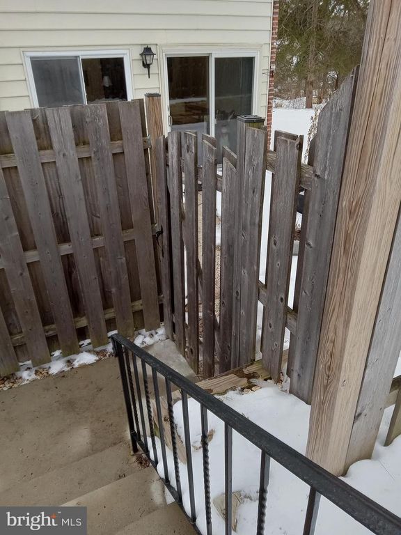 Image 4 of property listing at 178 WELLINGTON TER #13-A, Lansdale, PA 19446