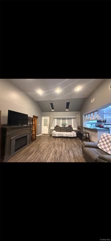 55 Brixton Road S, West Hempstead, NY 11552