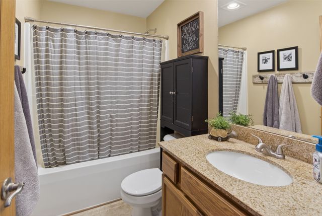 1235 Bellflower Drive, Carlisle, IA 50047