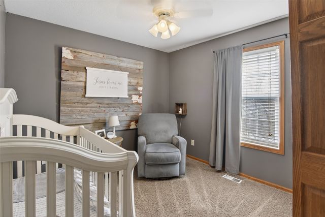 1235 Bellflower Drive, Carlisle, IA 50047