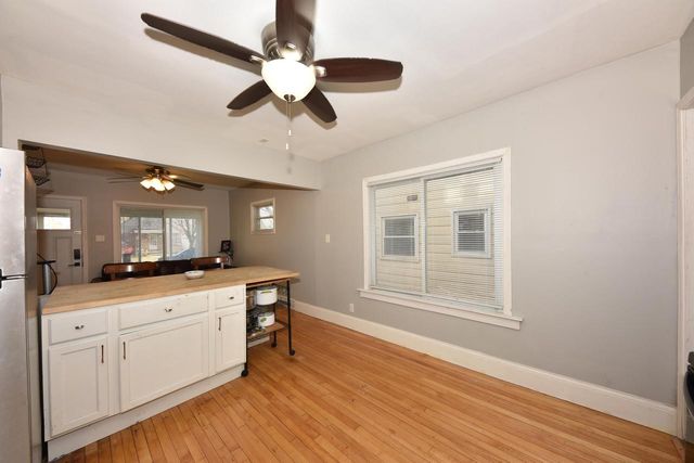 2327 S 72nd STREET, West Allis, WI 53219