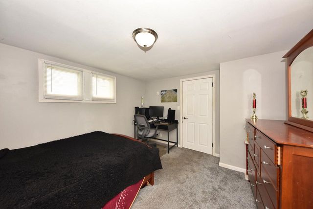 2327 S 72nd STREET, West Allis, WI 53219