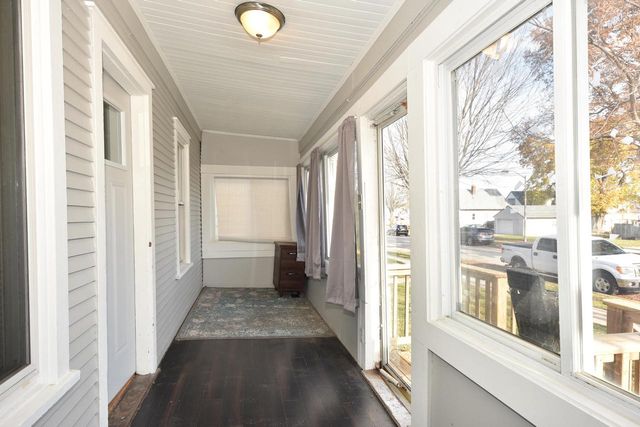 2327 S 72nd STREET, West Allis, WI 53219