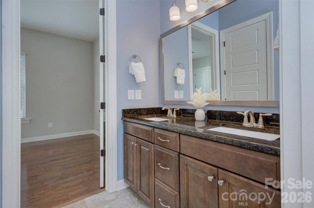 12909 Sandpiper Grove Court, Charlotte, NC 28278