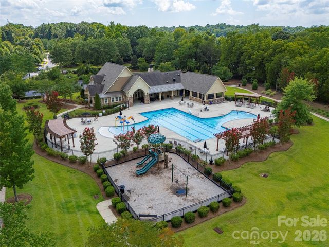 12909 Sandpiper Grove Court, Charlotte, NC 28278
