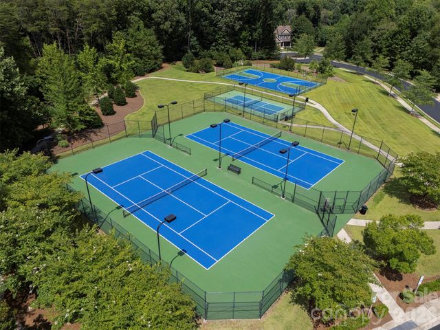12909 Sandpiper Grove Court, Charlotte, NC 28278
