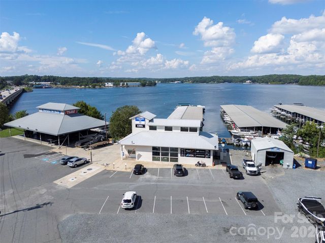 12909 Sandpiper Grove Court, Charlotte, NC 28278