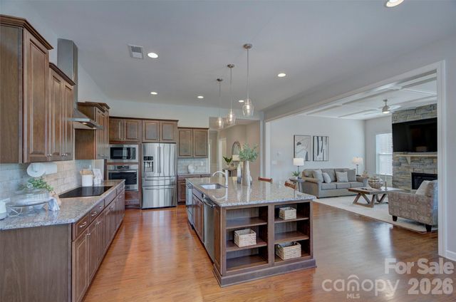 12909 Sandpiper Grove Court, Charlotte, NC 28278