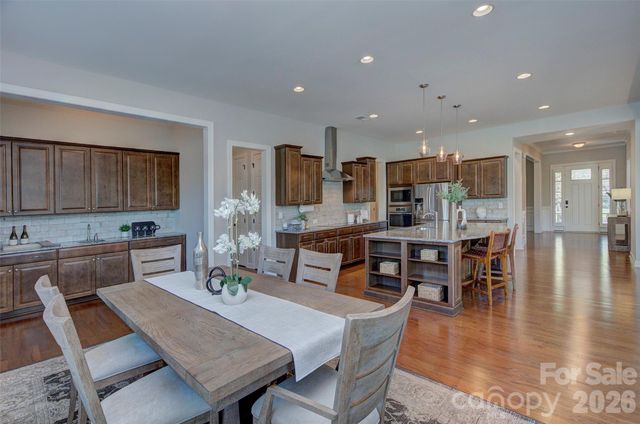 12909 Sandpiper Grove Court, Charlotte, NC 28278