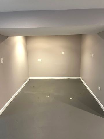 13055 S BUFFALO Avenue, Chicago, IL 60633