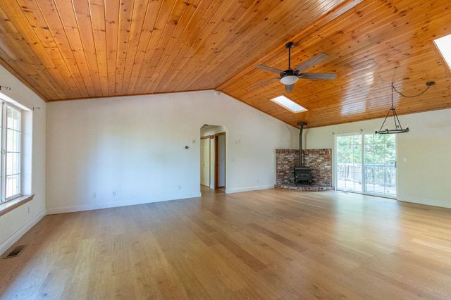 6294 Greyling Way, Pollock Pines, CA 95726