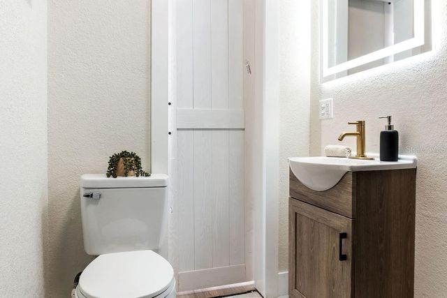 4027 WARING DRIVE, Tampa, FL 33610