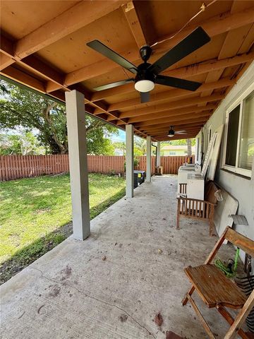 1085 NW 48th St, Miami, FL 33127