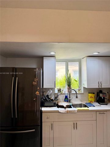 1085 NW 48th St, Miami, FL 33127