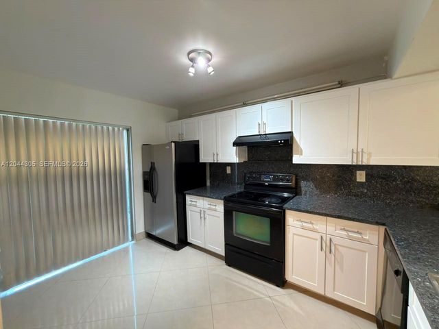 862 Crystal Lake Dr, Deerfield Beach, FL 33064