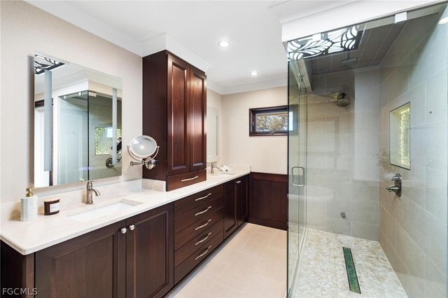 500 Dona DR, Nokomis, FL 34275