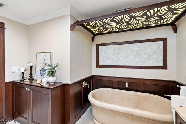 500 Dona DR, Nokomis, FL 34275