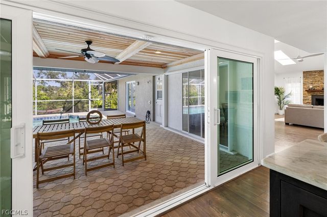 500 Dona DR, Nokomis, FL 34275