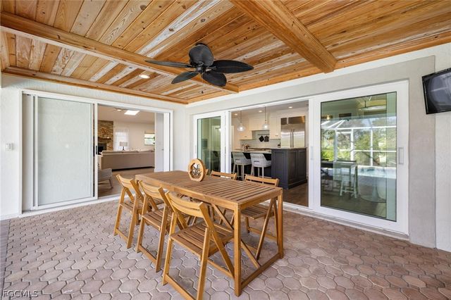 500 Dona DR, Nokomis, FL 34275