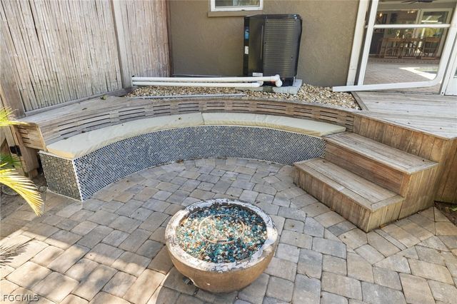 500 Dona DR, Nokomis, FL 34275